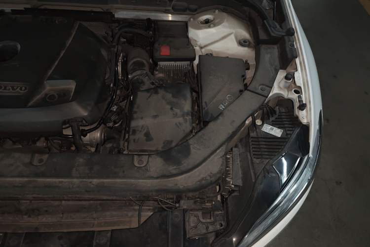 Used Volvo XC60 2021 T5 4x4 Zhiyi Sport Edition Engine Bay Left