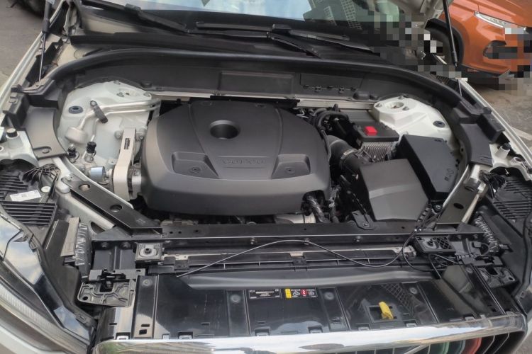 Used Volvo XC60 2021 T5 4x4 Smart Luxury Edition Engine Bay
