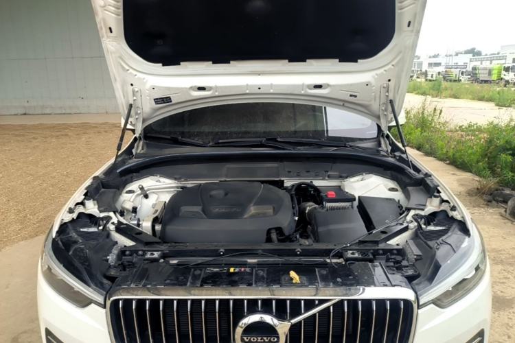 Used Volvo XC60 2021 T5 4x4 Smart Luxury Edition Engine Bay