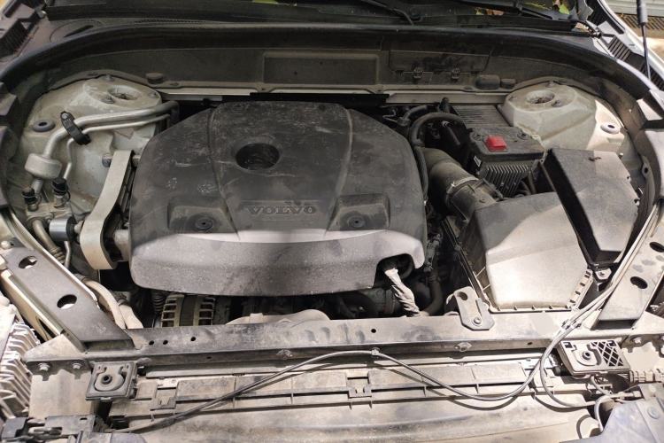 Used Volvo XC60 2021 T5 4x4 Smart Luxury Edition Engine Bay