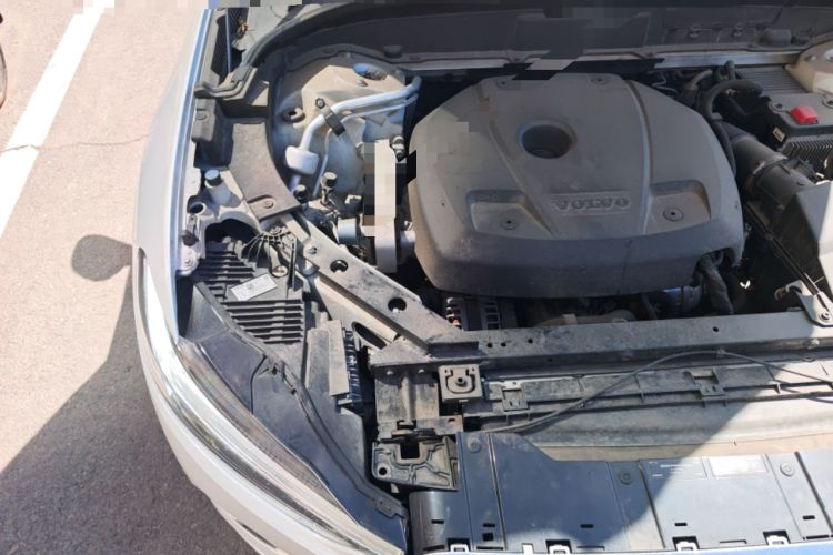 Used Volvo XC60 2021 T5 4x4 Smart Luxury Edition Engine Bay Right