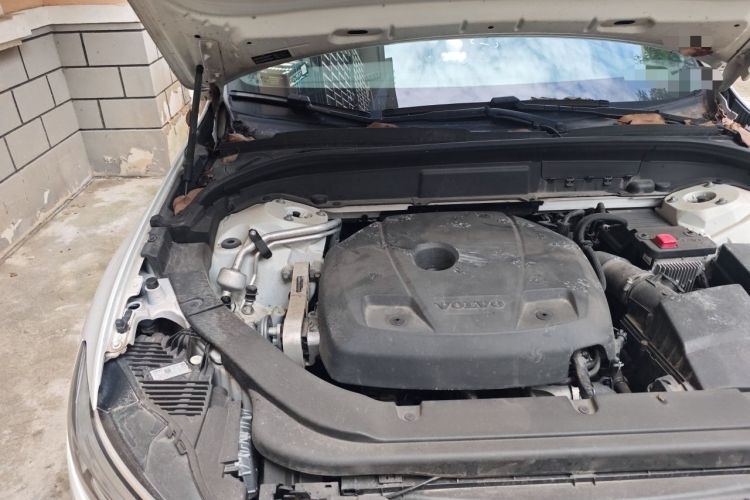 Used Volvo XC60 2021 T5 4x4 Smart Luxury Edition Engine Bay Right