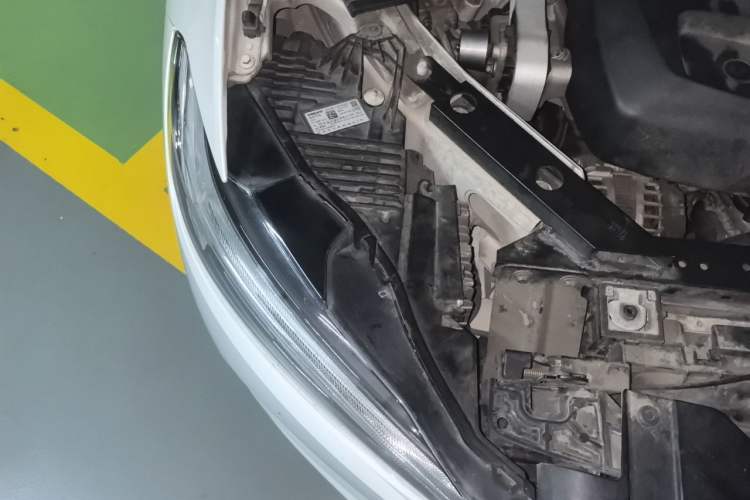 Used Volvo XC60 2021 T5 4x4 Smart Luxury Edition Engine Bay Right