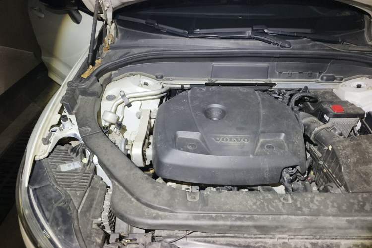 Used Volvo XC60 2021 T5 4x4 Zhiyi Sport Edition Engine Bay Right