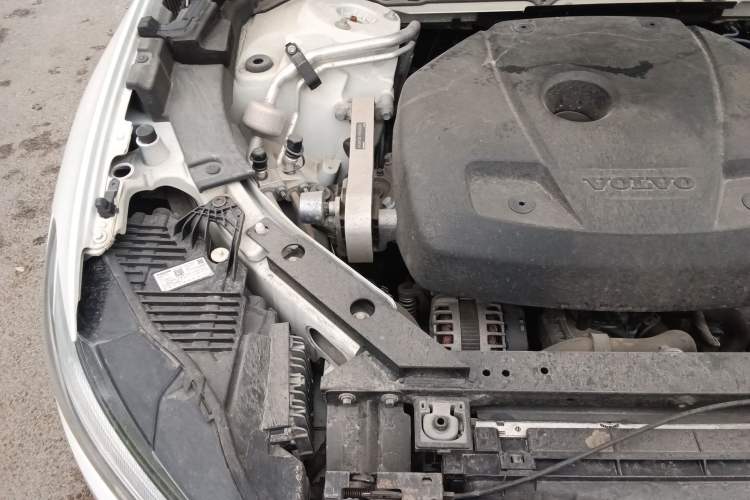 Used Volvo XC60 2021 T5 4x4 Smart & Advanced Sport Edition Engine Bay Right