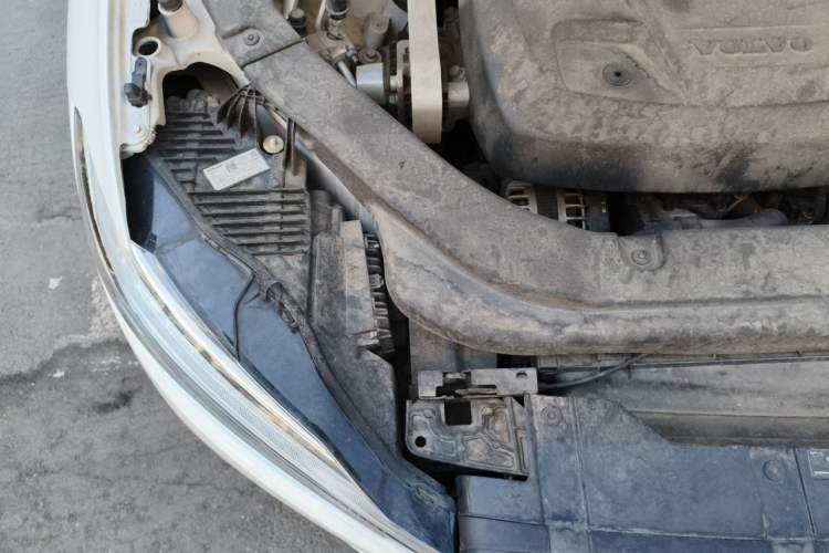 Used Volvo XC60 2021 T5 4x4 Smart Luxury Edition Engine Bay Right