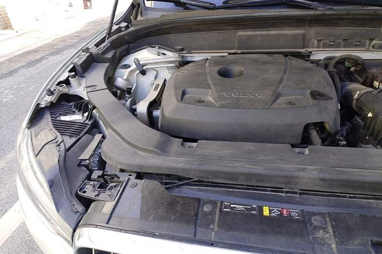 Used Volvo XC60 2021 T5 4x4 Smart Luxury Edition Engine Bay Right