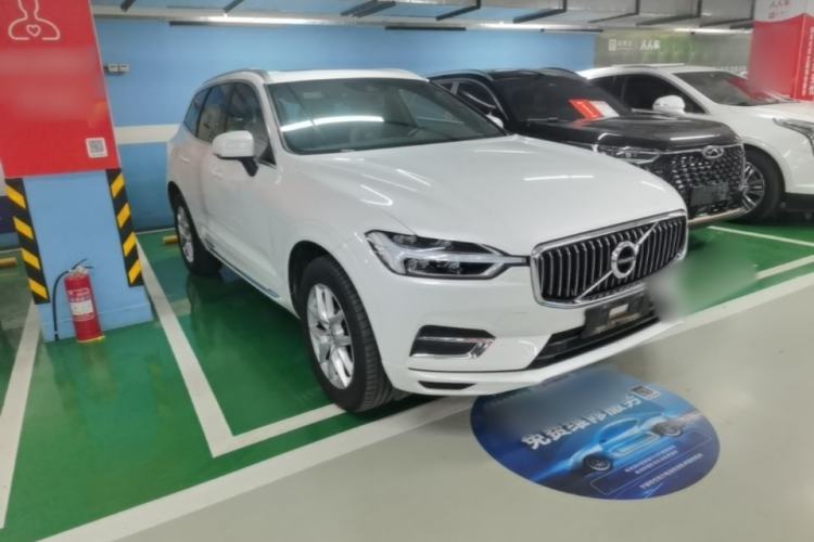 Used Volvo XC60 2021 T5 4x4 Smart Luxury Edition Exterior 1