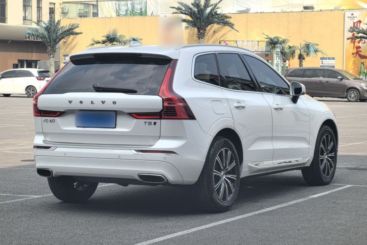 Used Volvo XC60 2021 T5 4x4 Smart Luxury Edition Exterior 1