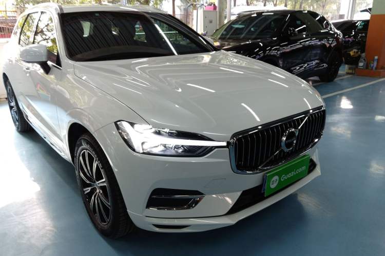 Used Volvo XC60 2021 T5 4x4 Smart Luxury Edition Exterior 1