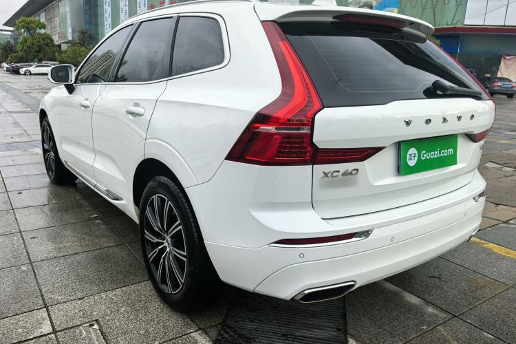 Used Volvo XC60 2021 T5 4x4 Smart Luxury Edition Exterior 1