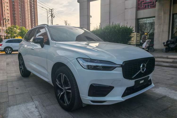 Used Volvo XC60 2021 T5 4x4 Smart & Advanced Sport Edition Exterior 2
