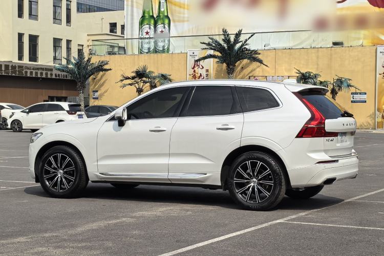 Used Volvo XC60 2021 T5 4x4 Smart Luxury Edition Exterior 2