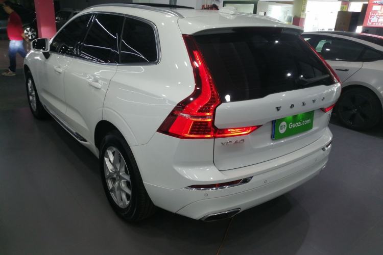 Used Volvo XC60 2021 T5 4x4 Smart Luxury Edition Exterior 2