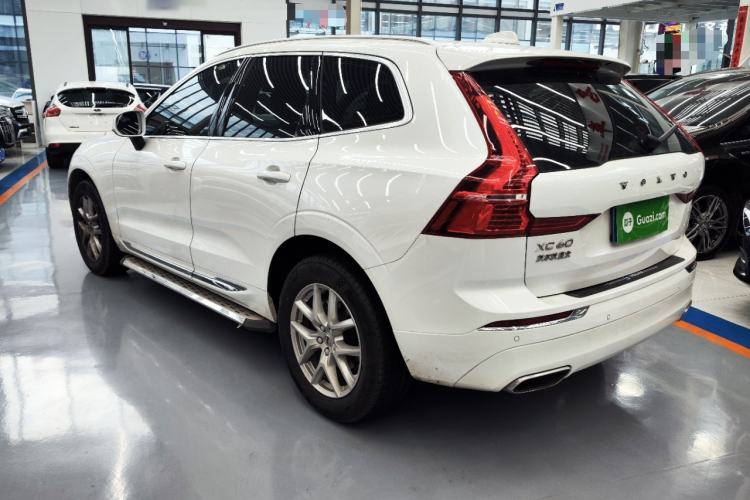 Used Volvo XC60 2021 T5 4x4 Smart Luxury Edition Exterior 2