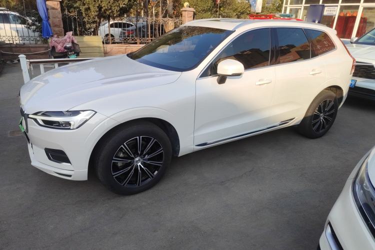 Used Volvo XC60 2021 T5 4x4 Smart Luxury Edition Exterior 3