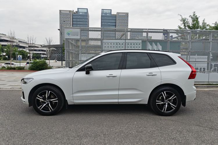 Used Volvo XC60 2021 T5 4x4 Smart & Advanced Sport Edition Exterior 3