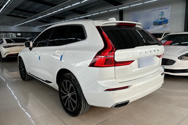 Used Volvo XC60 2021 T5 4x4 Smart Luxury Edition Exterior 3