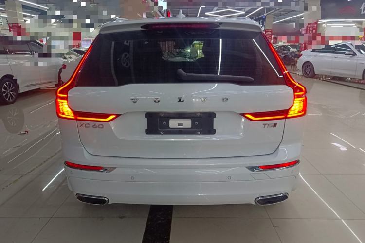 Used Volvo XC60 2021 T5 4x4 Smart Luxury Edition Exterior 4