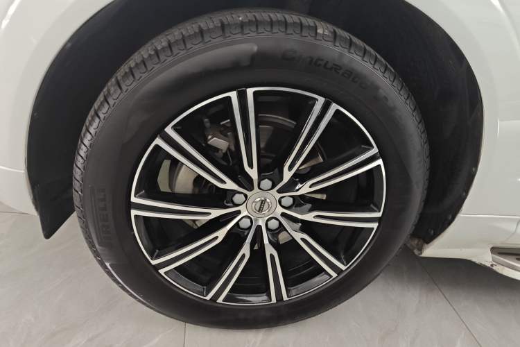 Used Volvo XC60 2021 T5 4x4 Smart Luxury Edition Exterior 4