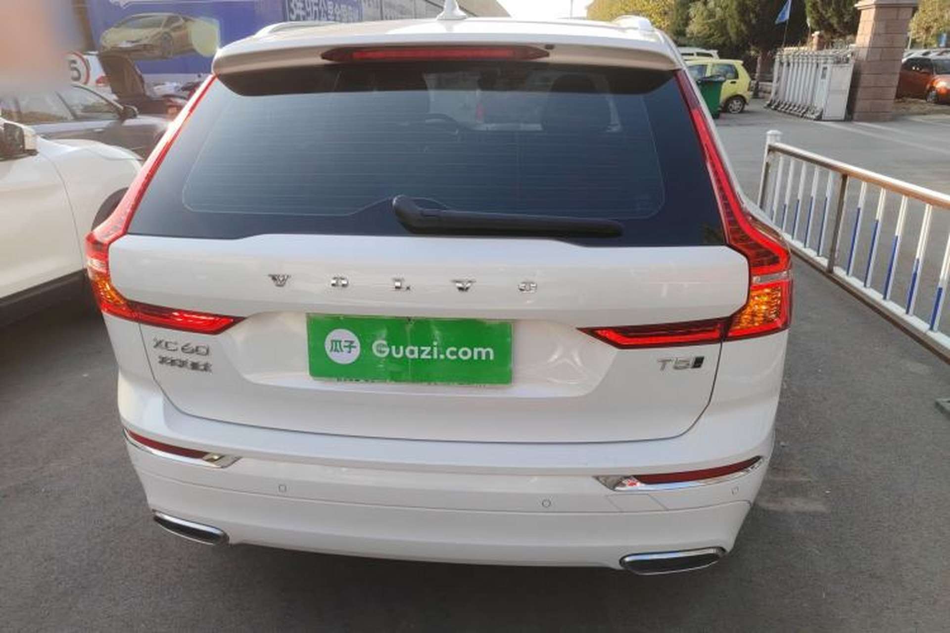 Used Volvo XC60 2021 T5 4x4 Smart Luxury Edition Exterior 4