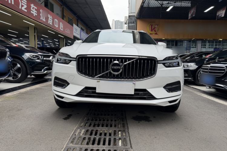 Used Volvo XC60 2021 T5 4x4 Smart Luxury Edition Exterior 4