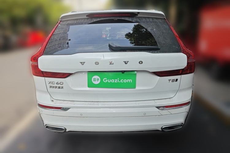 Used Volvo XC60 2021 T5 4x4 Smart Luxury Edition Exterior 4