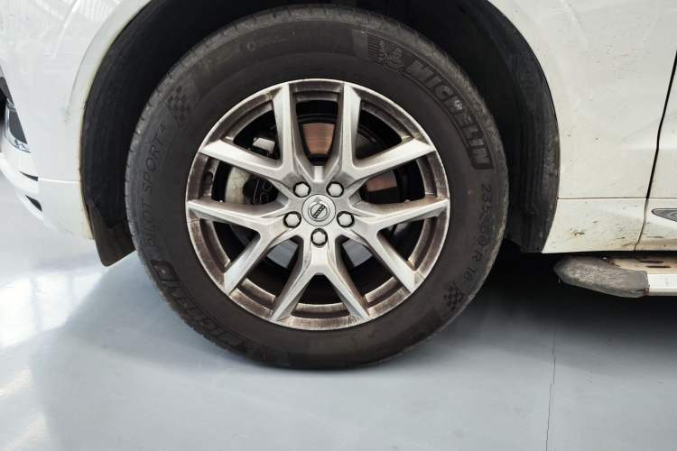 Used Volvo XC60 2021 T5 4x4 Smart Luxury Edition Exterior 4