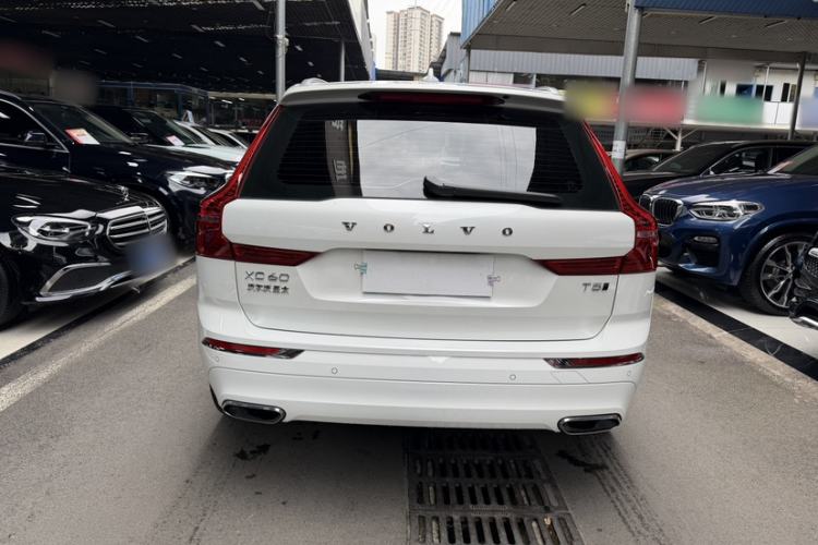 Used Volvo XC60 2021 T5 4x4 Smart Luxury Edition Exterior 5