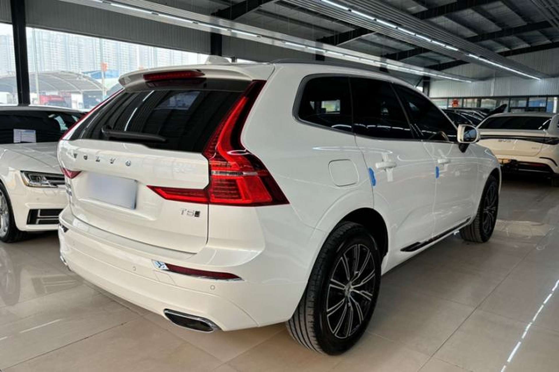 Used Volvo XC60 2021 T5 4x4 Smart Luxury Edition Exterior 5