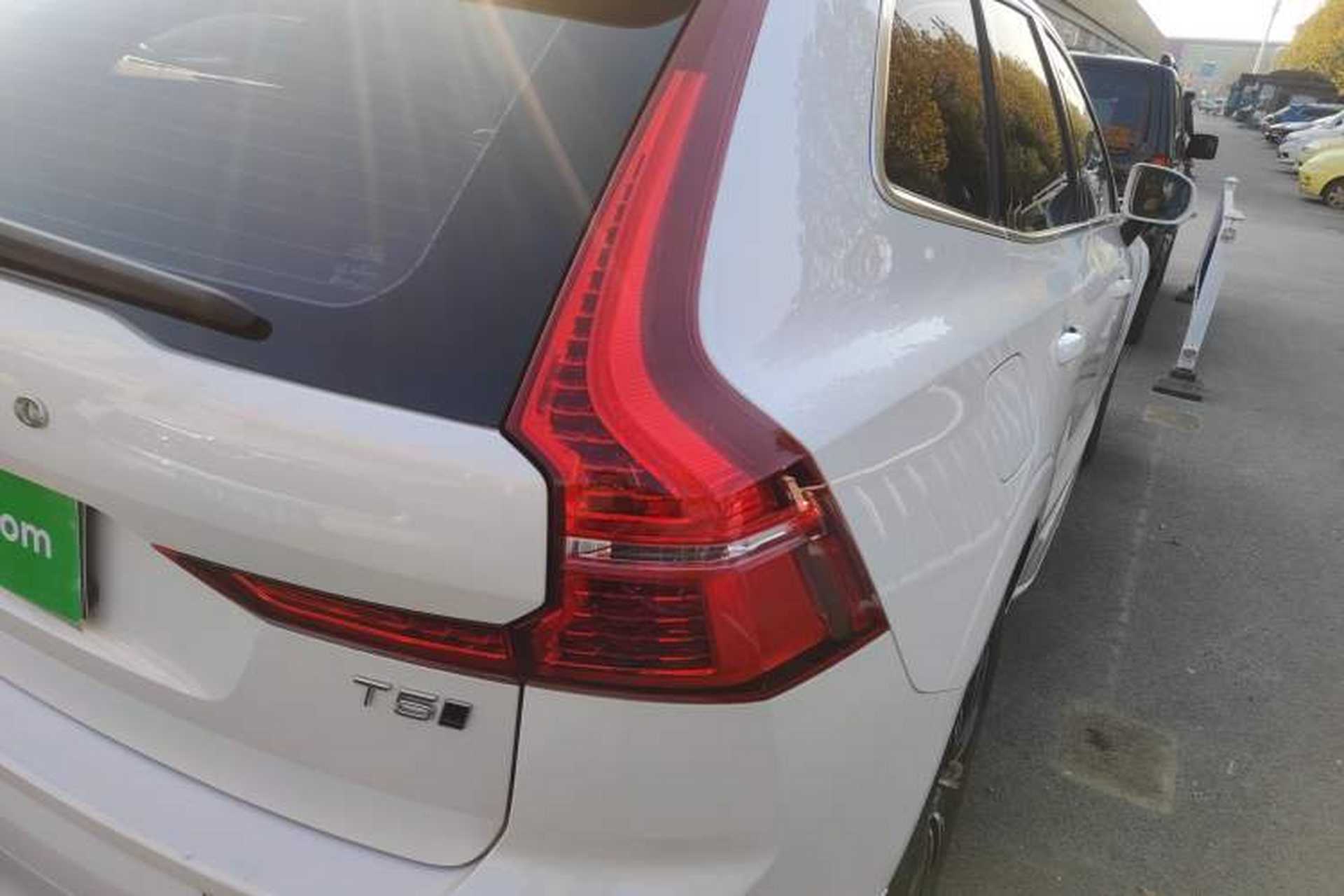 Used Volvo XC60 2021 T5 4x4 Smart Luxury Edition Exterior 6
