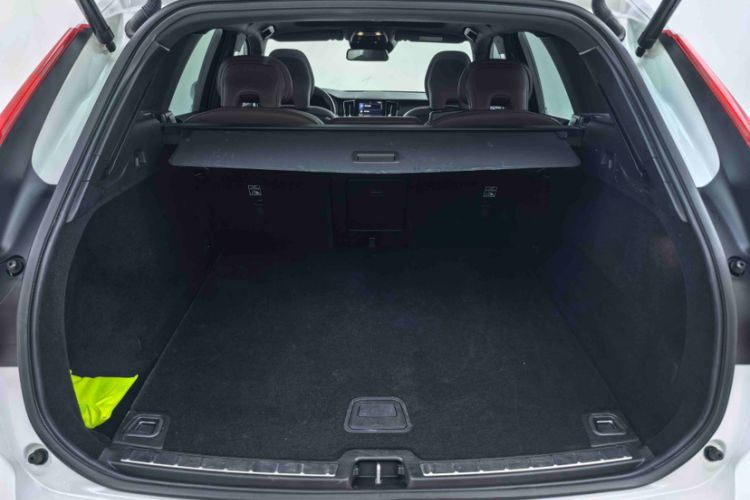 Used Volvo XC60 2021 T5 4x4 Smart Luxury Edition Exterior 6