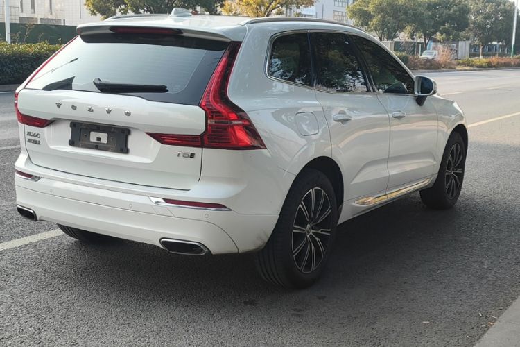 Used Volvo XC60 2021 T5 4x4 Smart Luxury Edition Exterior 6