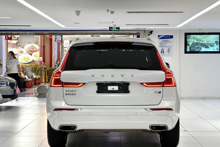 Used Volvo XC60 2021 T5 4x4 Smart Luxury Edition Exterior 6