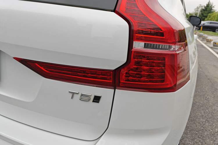 Used Volvo XC60 2021 T5 4x4 Smart & Advanced Sport Edition Exterior 7