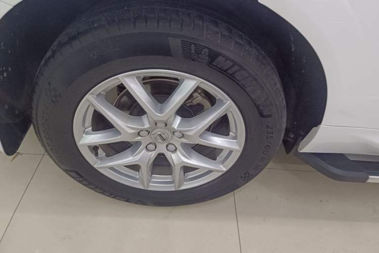 Used Volvo XC60 2021 T5 4x4 Smart Luxury Edition Exterior 8