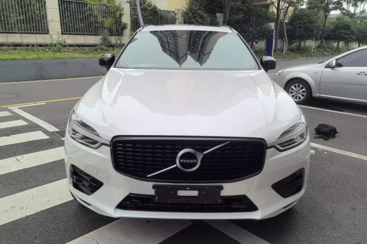 Used Volvo XC60 2021 T5 4x4 Smart & Advanced Sport Edition Front