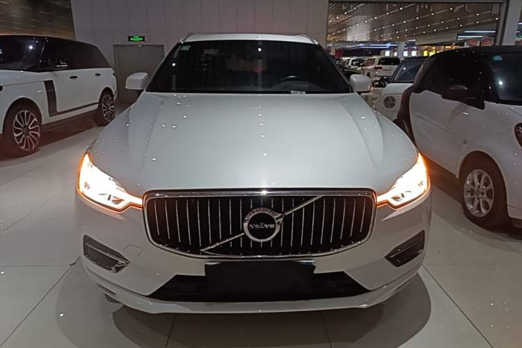 Used Volvo XC60 2021 T5 4x4 Smart Luxury Edition Front