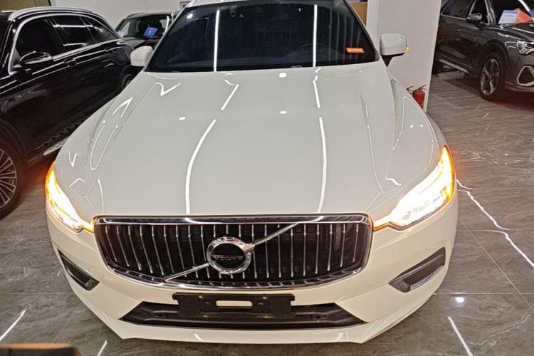 Used Volvo XC60 2021 T5 4x4 Smart Luxury Edition Front