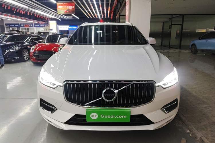 Used Volvo XC60 2021 T5 4x4 Smart Luxury Edition Front