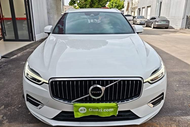 Used Volvo XC60 2021 T5 4x4 Smart Luxury Edition Front
