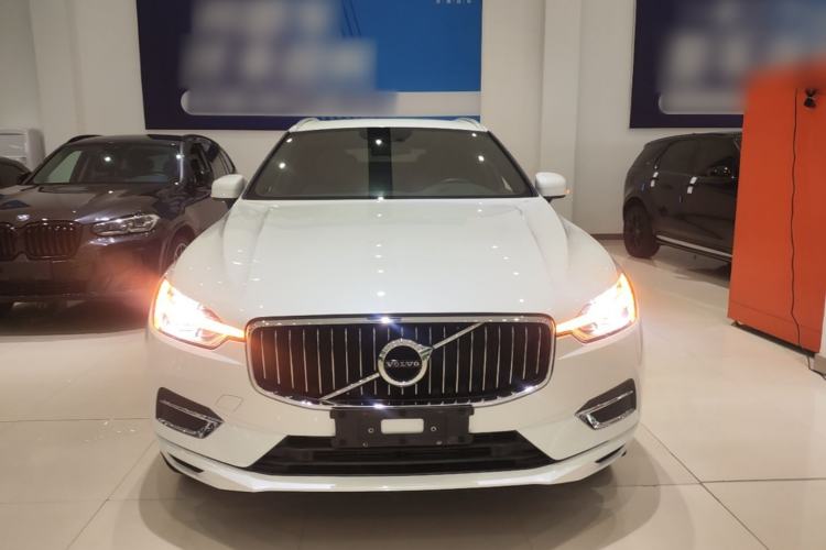 Used Volvo XC60 2021 T5 4x4 Smart Luxury Edition Front