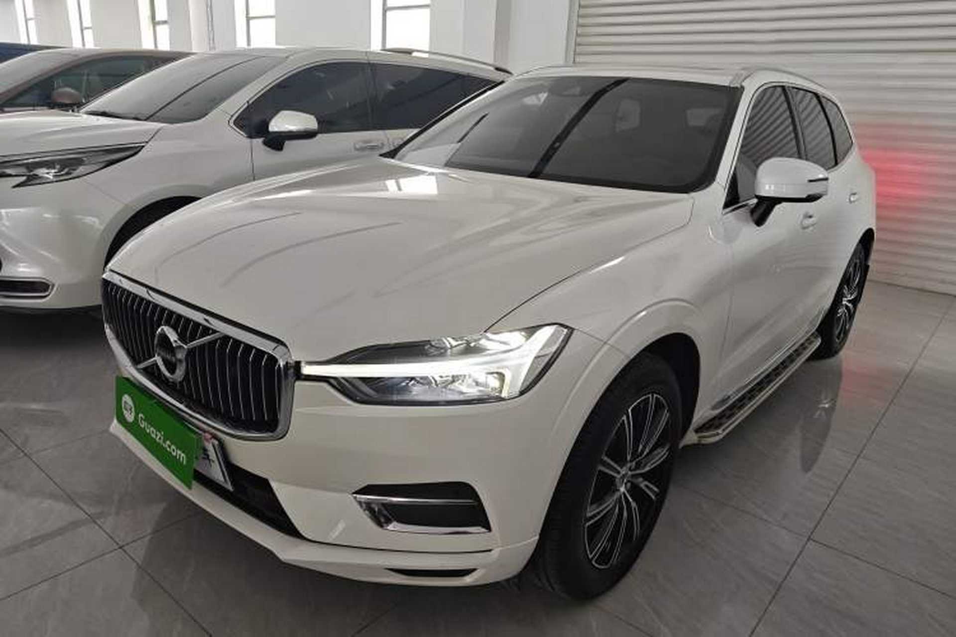 Used Volvo XC60 2021 T5 4x4 Smart Luxury Edition Front Left 45 Deg