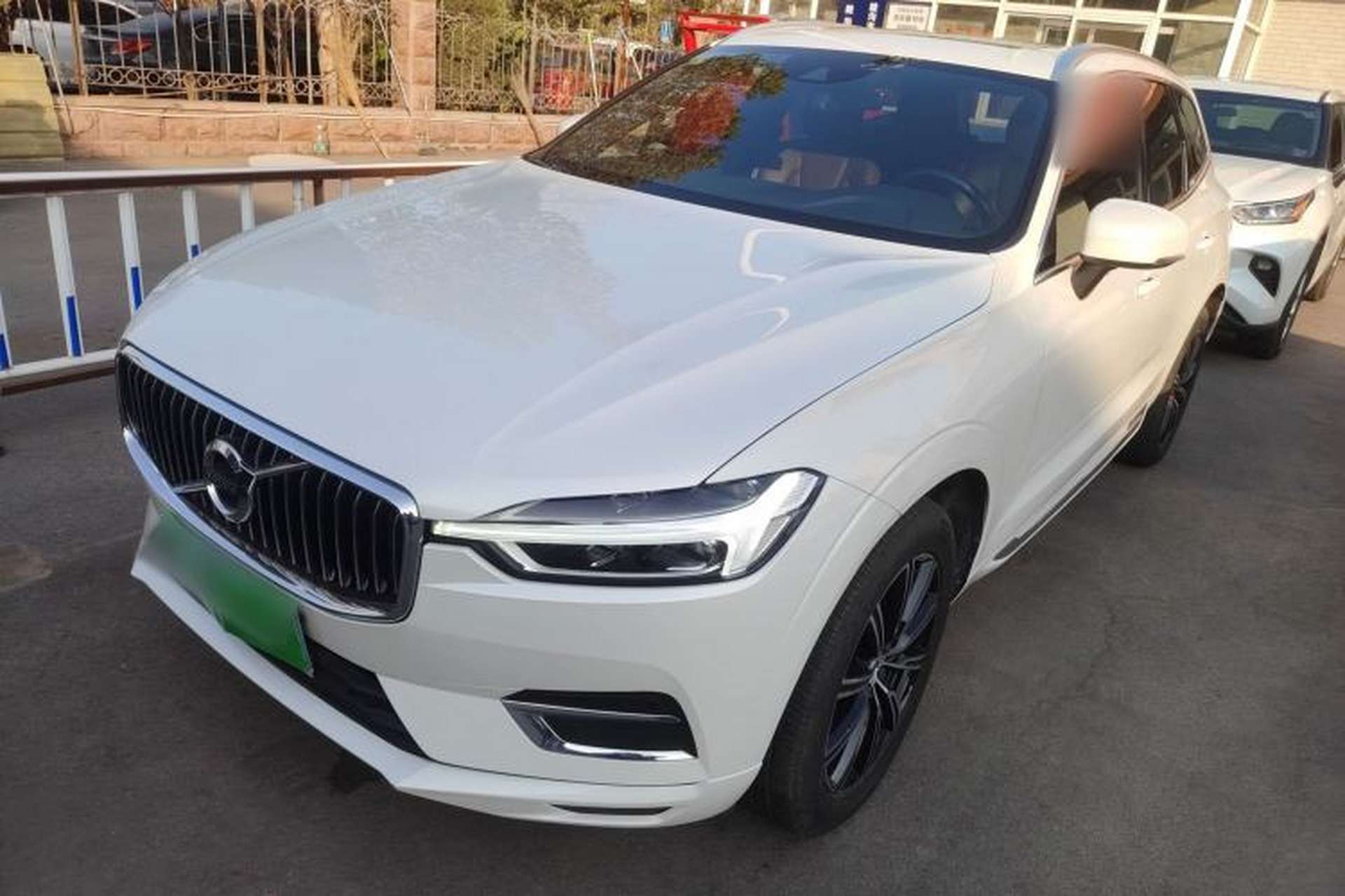 Used Volvo XC60 2021 T5 4x4 Smart Luxury Edition Front Left 45 Deg