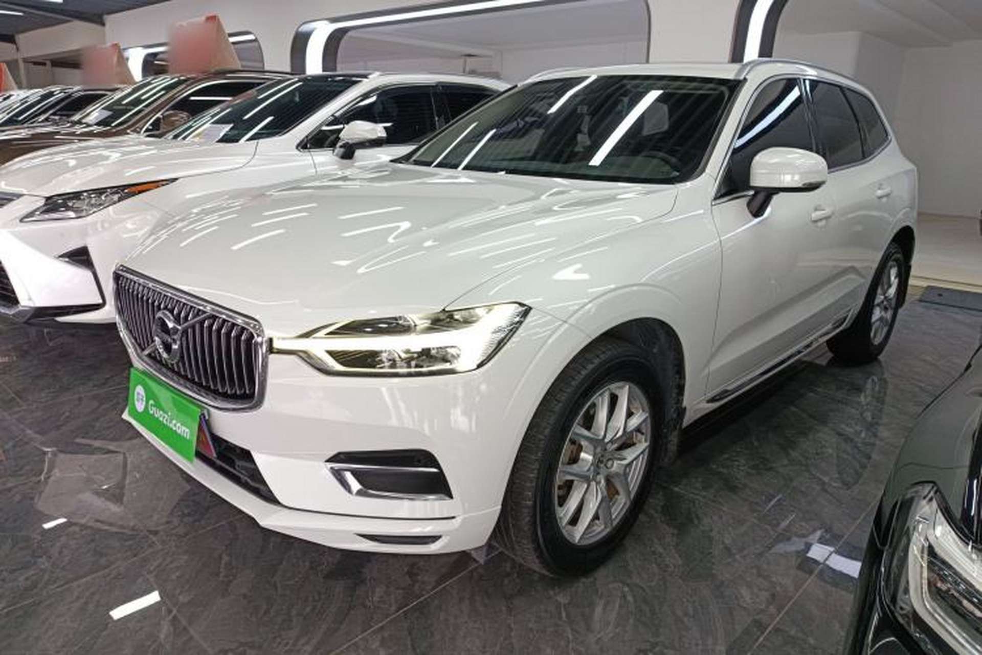 Used Volvo XC60 2021 T5 4x4 Smart Luxury Edition Front Left 45 Deg