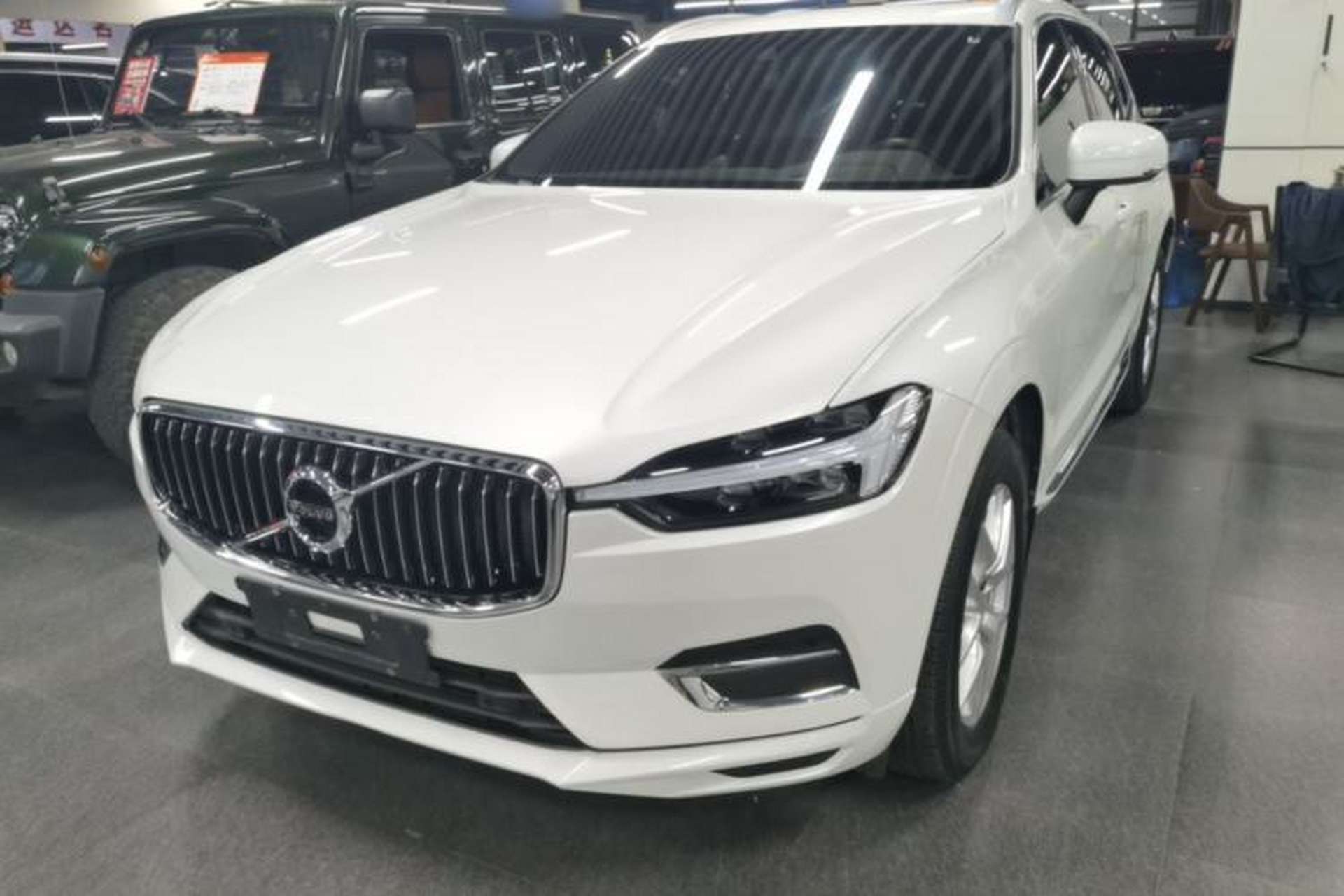 Used Volvo XC60 2021 T5 4x4 Smart Luxury Edition Front Left 45 Deg