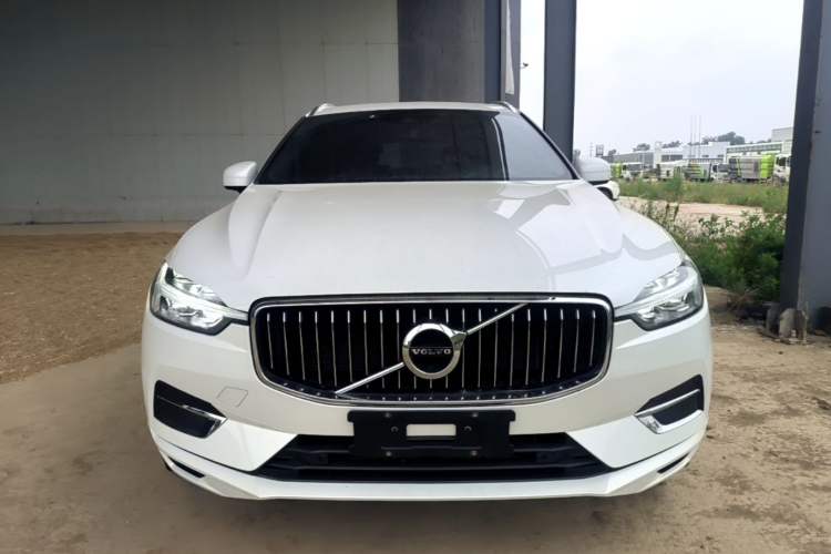 Used Volvo XC60 2021 T5 4x4 Smart Luxury Edition Front