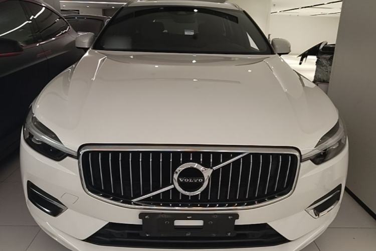 Used Volvo XC60 2021 T5 4x4 Smart Luxury Edition Front