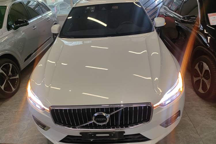 Used Volvo XC60 2021 T5 4x4 Smart Luxury Edition Front