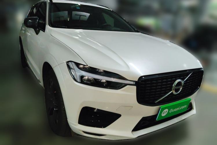 Used Volvo XC60 2021 T5 4x4 Smart & Advanced Sport Edition Front Right 45 Deg